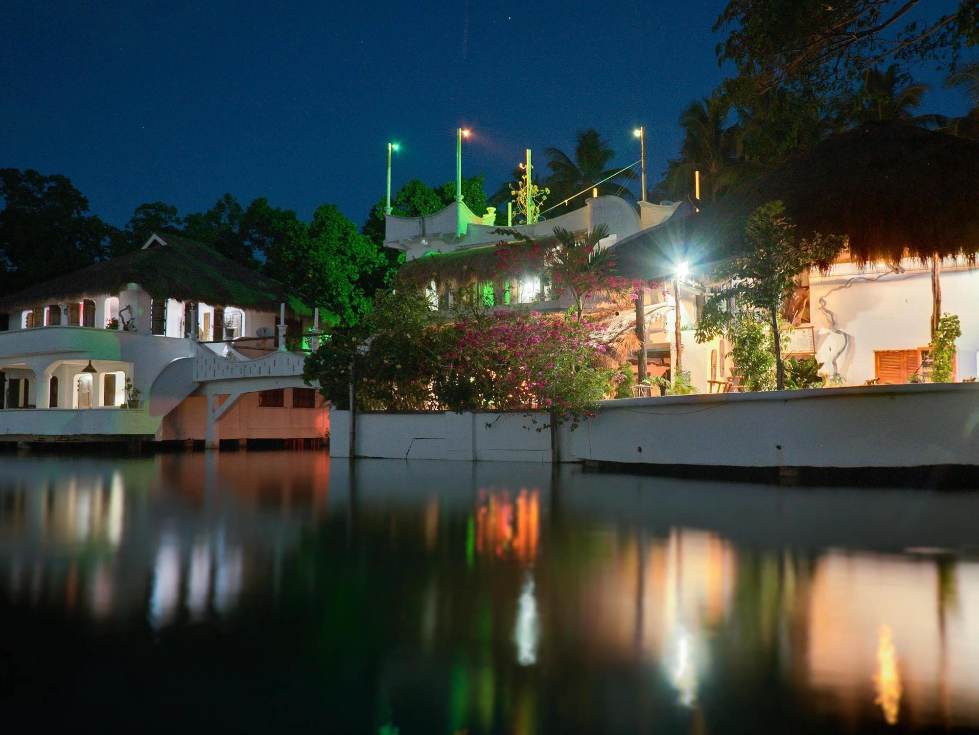 Pierhouse Lodging Бусуанґа Екстер'єр фото